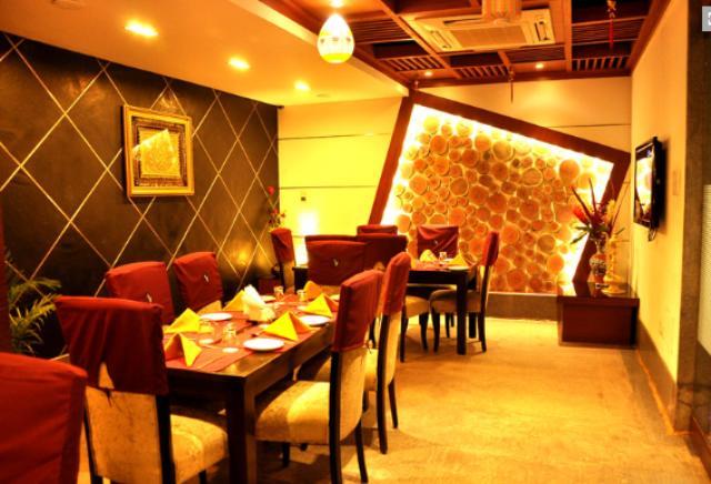 Hotel Dayal International, Джамшедпур Екстериор снимка